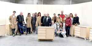 Laboratorio del legno a scuola tra anziani e studenti